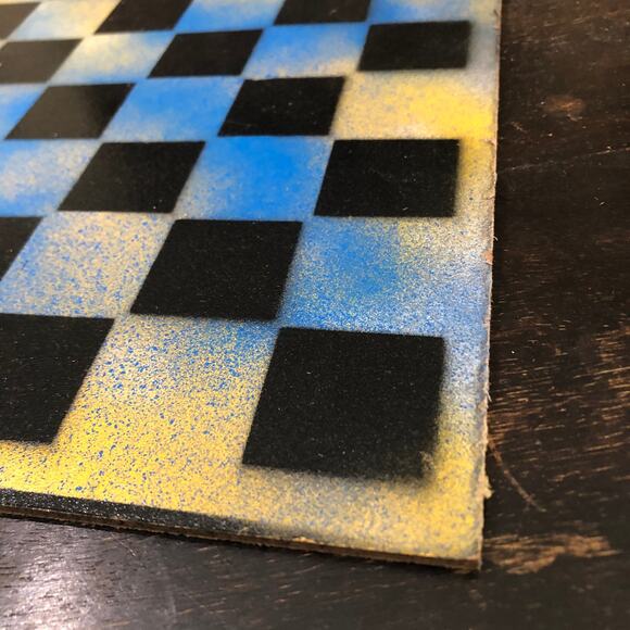 Painted Chess Set - Blu Yellow Mix (Pink Pieces) - Picture 7 of 10
